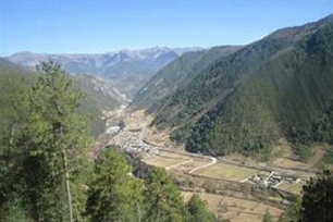 山麓的意思、造句、反义词